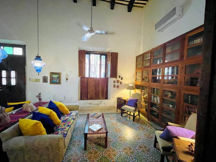 House Dzalbay Santa Lucia With Hot Tub Villa Mérida Esterno foto